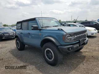 2022 Ford Bronco with VIN 1FMEE5DH7NLB89588, listed as a Copart auction lot 59777455 with 25,323 mi miles and Salvage title. Bid and sale history available at DreamBid. Image 4.