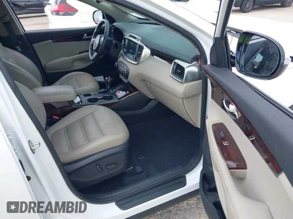 2017 Kia Sorento EX с VIN 5XYPH4A58HG315255, выставлен на аукционе IAAI как лот 42641751 с пробегом 105 385 миль миль и . История ставок и продаж доступна на DreamBid. Изображение 5.