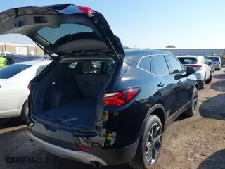 2019 Chevrolet Blazer with VIN 3GNKBBRA0KS665445, listed as a IAAI auction lot 40626408 with 70,539 mi miles. Bid and sale history available at carsss.com. Image 4.