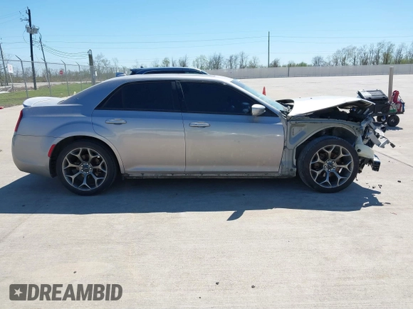 2018 Chrysler 300 with VIN 2C3CCABG2JH245095, listed as a IAAI auction lot 41827509 with 156,617 mi miles. Bid and sale history available at carsss.com. Image 13.
