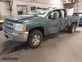 2013 Chevrolet Silverado 1500 LT with VIN 1GCRKSE73DZ371531, listed as a IAAI auction lot 41547335 with 182,697 mi miles. Bid and sale history available at carsss.com. Image 17.