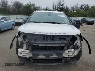 2019 Ford Explorer XLT z VIN 1FM5K8D84KGA57144, wystawiony jako Copart lot #60521115 z przebiegiem 131 517 mil mil oraz Szkoda całkowita • Salvage title. Historia ofert i sprzedaży dostępna na DreamBid. Obrazek 5.