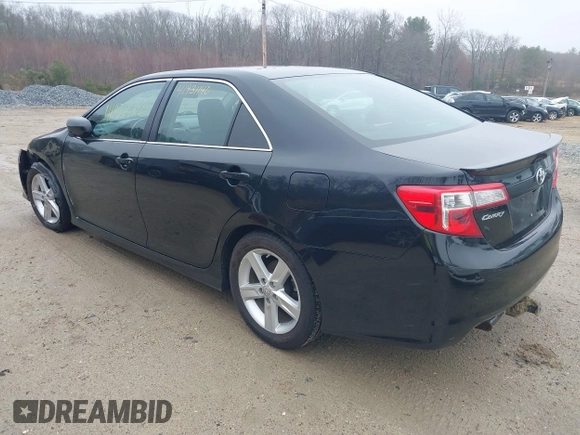 2013 Toyota Camry L with VIN 4T1BF1FK6DU300030, listed as a IAAI auction lot 41931140 with 99,536 mi miles. Bid and sale history available at carsss.com. Image 3.