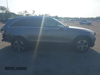 2018 Mercedes-Benz GLC 300 z VIN WDC0G4JB2JF448980, wystawiony jako IAAI lot #42337686 z przebiegiem 85 734 mil mil oraz . Historia ofert i sprzedaży dostępna na DreamBid. Obrazek 13.