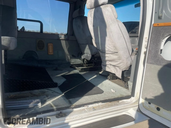 2003 Ford Econoline Cargo Recreational with VIN 1FDPE24L13HA37723, listed as a Copart auction lot 42862925 with 170,979 mi miles and Clean Title. Bid and sale history available at DreamBid. Image 6.