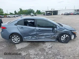 2024 Toyota Corolla LE z VIN 5YFB4MDE8RP090382, wystawiony jako IAAI lot #40120052 z przebiegiem 35 350 mil mil oraz . Historia ofert i sprzedaży dostępna na DreamBid. Obrazek 13.