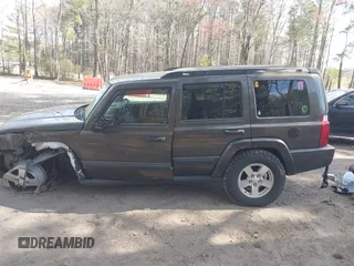 2006 Jeep Commander with VIN 1J8HG48K36C342666, listed as a IAAI auction lot 41908526 with 199,163 mi miles. Bid and sale history available at carsss.com. Image 15.
