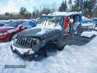 2020 Jeep Wrangler Unlimited Rubicon z VIN 1C4HJXFN5LW176104, wystawiony jako IAAI lot #41332511 z przebiegiem 70 428 mil mil oraz . Historia ofert i sprzedaży dostępna na DreamBid. Obrazek 2.