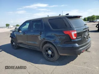2017 Ford Police Interceptor Utility z VIN 1FM5K8ARXHGB93669, wystawiony jako Copart lot #54293295 z przebiegiem 93 591 mil mil oraz Szkody całkowita. Historia ofert i sprzedaży dostępna na DreamBid. Obrazek 2.
