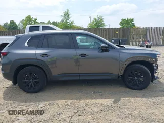 2024 Mazda CX-50 S Preferred z VIN 7MMVABBM3RN212440, wystawiony jako IAAI lot #42162787 z przebiegiem 11 330 mil mil oraz . Historia ofert i sprzedaży dostępna na DreamBid. Obrazek 13.