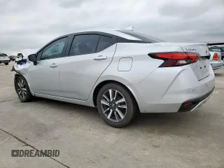 2021 Nissan Versa SV z VIN 3N1CN8EV3ML833899, wystawiony jako Copart lot #55991235 z przebiegiem 65 021 mil mil oraz Szkoda całkowita • Salvage title. Historia ofert i sprzedaży dostępna na DreamBid. Obrazek 2.
