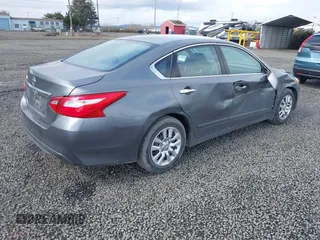 2017 Nissan Altima SR z VIN 1N4AL3AP0HN313305, wystawiony jako IAAI lot #41807901 z przebiegiem 109 558 mil mil oraz . Historia ofert i sprzedaży dostępna na DreamBid. Obrazek 4.