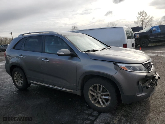 2015 Kia Sorento LX with VIN 5XYKTDA78FG584007, listed as a Copart auction lot 44572585 with 118,139 mi miles and Salvage Title. Bid and sale history available at carsss.com. Image 4.