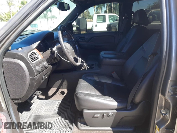 2008 Chevrolet Silverado 3500HD DRW LTZ with VIN 1GCJK336X8F110692, listed as a Copart auction lot 73399804 with 83,655 mi miles and Salvage Title. Bid and sale history available at carsss.com. Image 7.