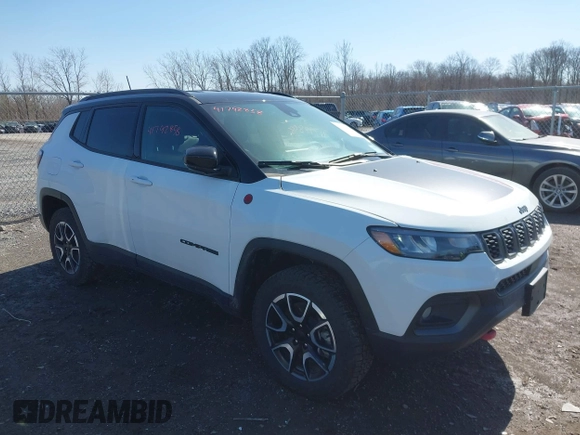 2024 Jeep Compass Trailhawk with VIN 3C4NJDDN9RT140998, listed as a IAAI auction lot 41792858 with 8,611 mi miles and . Bid and sale history available at DreamBid. Image 1.