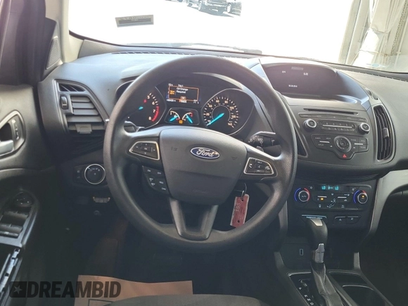 2017 Ford Escape SE z VIN 1FMCU0GD4HUB05330, wystawiony jako IAAI lot #42396863 z przebiegiem 66 420 mil mil oraz . Historia ofert i sprzedaży dostępna na DreamBid. Obrazek 33.