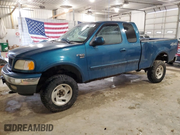 2000 Ford F-150 XL with VIN 1FTRX18L1YKA16800, listed as a Copart auction lot 47552415 with 261,812 mi miles and Clean Title. Bid and sale history available at carsss.com. Image 1.