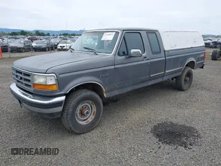 1993 Ford F-250 z VIN 1FTHX26G9PKB42392, wystawiony jako IAAI lot #42320912 z przebiegiem Nie podano mil oraz . Historia ofert i sprzedaży dostępna na DreamBid. Obrazek 2.