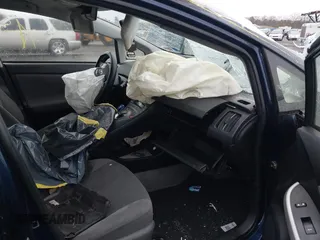 2013 Toyota Prius One with VIN JTDKN3DU4D1642620, listed as a IAAI auction lot 41950146 with Not Provided miles and . Bid and sale history available at DreamBid. Image 5.