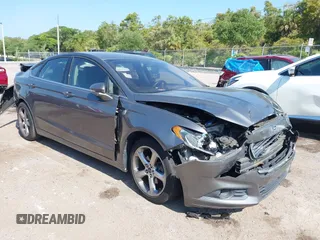 2013 Ford Fusion SE with VIN 3FA6P0H74DR338049, listed as a IAAI auction lot 42090944 with 139,645 mi miles. Bid and sale history available at carsss.com. Image 1.