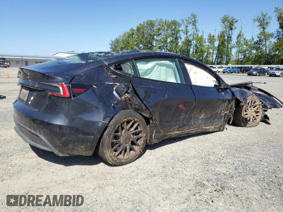 2024 Tesla Model 3 z VIN 5YJ3E1EA0RF724968, wystawiony jako Copart lot #55357885 z przebiegiem Nie podano mil oraz Szkoda całkowita • Salvage title. Historia ofert i sprzedaży dostępna na DreamBid. Obrazek 3.