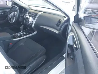 2015 Nissan Altima 2.5 S with VIN 1N4AL3AP6FC228428, listed as a IAAI auction lot 41966303 with 118,706 mi miles. Bid and sale history available at carsss.com. Image 5.