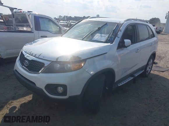 2013 Kia Sorento EX with VIN 5XYKU3A68DG333340, listed as a IAAI auction lot 41680880 with 207,570 mi miles. Bid and sale history available at carsss.com. Image 18.