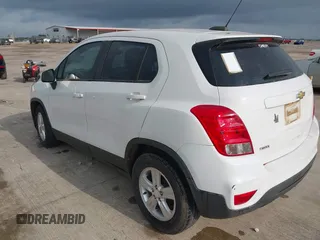 2019 Chevrolet Trax LS with VIN 3GNCJKSB0KL233670, listed as a IAAI auction lot 42161810 with 131,486 mi miles. Bid and sale history available at carsss.com. Image 3.