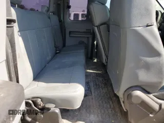 2015 Ford F-250 XLT z VIN 1FT7X2A64FED03898, wystawiony jako Copart lot #55018545 z przebiegiem Nie podano mil oraz Szkoda całkowita • Salvage title. Historia ofert i sprzedaży dostępna na DreamBid. Obrazek 6.