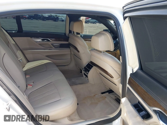 2016 BMW 7 Series 740i с VIN WBA7E2C50GG504050, выставлен на аукционе IAAI как лот 42498517 с пробегом 79 427 миль миль и . История ставок и продаж доступна на DreamBid. Изображение 8.