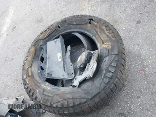 2024 Tesla Cybertruck z VIN 7G2CEHED5RA042424, wystawiony jako IAAI lot #41242343 z przebiegiem 1 222 mil mil oraz . Historia ofert i sprzedaży dostępna na DreamBid. Obrazek 12.