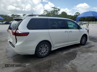 2018 Toyota Sienna XLE Auto Access Seat with VIN 5TDYZ3DC7JS962051, listed as a Copart auction lot 63115935 with 67,253 mi miles and Salvage title. Bid and sale history available at DreamBid. Image 3.