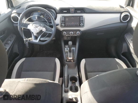 2022 Nissan Versa SV z VIN 3N1CN8EV0NL839211, wystawiony jako Copart lot #83053744 z przebiegiem 7 670 mil mil oraz Szkoda całkowita • Salvage title. Historia ofert i sprzedaży dostępna na DreamBid. Obrazek 8.