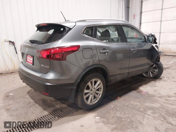 2017 Nissan Rogue Sport SL with VIN JN1BJ1CR9HW103497, listed as a IAAI auction lot 40783924 with 93,217 mi miles. Bid and sale history available at carsss.com. Image 4.