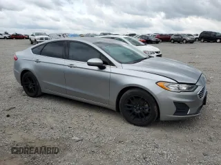 2020 Ford Fusion SE with VIN 3FA6P0HDXLR113882, listed as a Copart auction lot 57677215 with 104,459 mi miles and Salvage title. Bid and sale history available at DreamBid. Image 4.