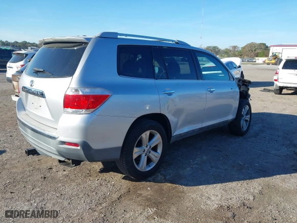 2011 Toyota Highlander Limited with VIN 5TDYK3EH3BS030851, listed as a IAAI auction lot 41632465 with 249,790 mi miles. Bid and sale history available at carsss.com. Image 4.