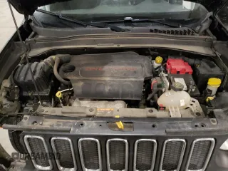 2018 Jeep Renegade Latitude with VIN ZACCJBBB8JPH44610, listed as a Copart auction lot 41803915 with 82,635 mi miles and Non Repairable. Bid and sale history available at DreamBid. Image 13.