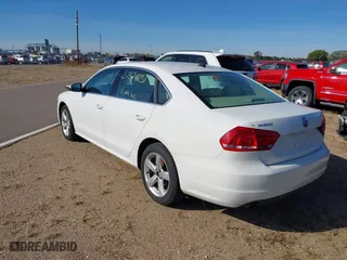 2013 Volkswagen Passat SE with VIN 1VWBP7A39DC008458, listed as a IAAI auction lot 37374231 with 1 mi miles. Bid and sale history available at carsss.com. Image 3.