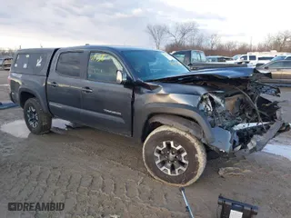 2022 Toyota Tacoma 4WD SR with VIN 3TMCZ5AN2NM508467, listed as a IAAI auction lot 41747558 with NaN miles. Bid and sale history available at carsss.com. Image 1.