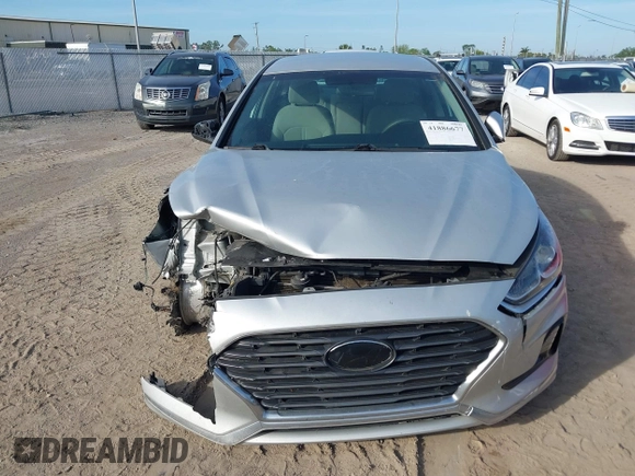 2019 Hyundai Sonata SE with VIN 5NPE24AF9KH771640, listed as a IAAI auction lot 41886677 with 151,909 mi miles and . Bid and sale history available at carsss.com. Image 12.