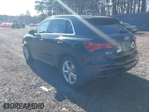 2022 Audi Q3 S line Premium Plus z VIN WA1EECF34N1048557, wystawiony jako IAAI lot #41758015 z przebiegiem 38 234 mil mil oraz . Historia ofert i sprzedaży dostępna na DreamBid. Obrazek 3.