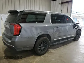 2021 GMC Yukon XL SLT with VIN 1GKS2GKT1MR310067, listed as a Copart auction lot 43961045 with 112,946 mi miles and Salvage Title. Bid and sale history available at carsss.com. Image 3.