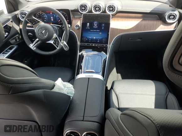 2025 Mercedes-Benz GLC 300 z VIN W1NKM4HB7SF296928, wystawiony jako Copart lot #51312915 z przebiegiem 664 mil mil oraz Szkoda całkowita • Salvage title. Historia ofert i sprzedaży dostępna na DreamBid. Obrazek 8.
