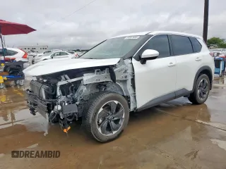 2024 Nissan Rogue SV с VIN JN8BT3BAXRW354663, выставлен на аукционе Copart как лот 64967655 с пробегом 13 682 миль миль и Списание • Salvage title. История ставок и продаж доступна на DreamBid. Изображение 1.
