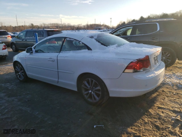 2010 Volvo C70 with VIN YV1672MC6AJ092081, listed as a Copart auction lot 41731775 with 76,998 mi miles and Clean Title. Bid and sale history available at carsss.com. Image 2.