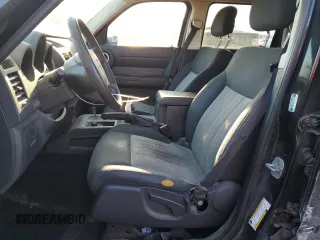 2010 Dodge Nitro Heat z VIN 1D4PU4GK9AW161336, wystawiony jako Copart lot #42208095 z przebiegiem 187 470 mil mil oraz Szkoda całkowita • Salvage title. Historia ofert i sprzedaży dostępna na DreamBid. Obrazek 7.