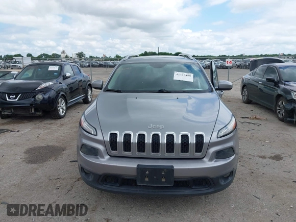 2017 Jeep Cherokee Latitude with VIN 1C4PJLCB0HW640731, listed as a IAAI auction lot 42327480 with 133,884 mi miles and . Bid and sale history available at DreamBid. Image 11.