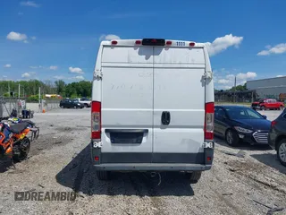 2015 Ram ProMaster Cargo with VIN 3C6TRVDG5FE501111, listed as a IAAI auction lot 42210016 with 208,038 mi miles. Bid and sale history available at carsss.com. Image 16.