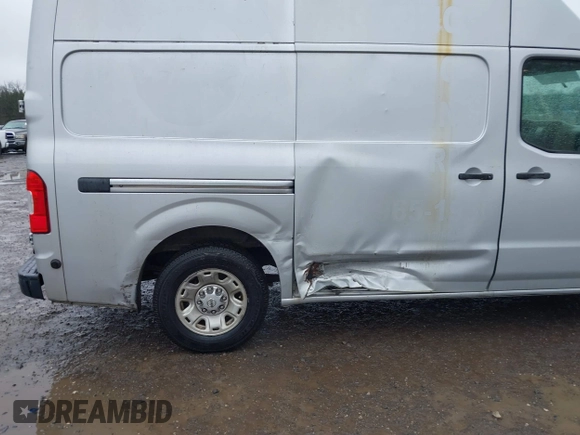 2016 Nissan NV Cargo SV z VIN 1N6BF0LY4GN807205, wystawiony jako IAAI lot #41321682 z przebiegiem 151 759 mil mil oraz . Historia ofert i sprzedaży dostępna na DreamBid. Obrazek 6.