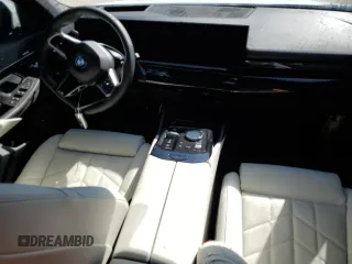 2024 BMW 5 Series 540i xDrive with VIN WBA63FJ00RCS54173, listed as a Copart auction lot 75450474 with 0 mi miles and Non Repairable. Bid and sale history available at carsss.com. Image 8.